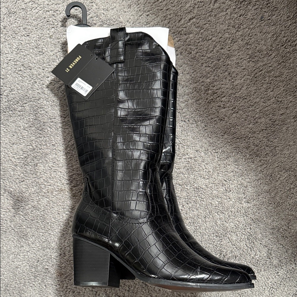 Forever 21 Black Croc-Embossed Heeled Boots